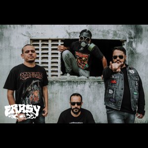 ERASY: “é a trilha sonora deste mundo apocalíptico” – Headbangers News