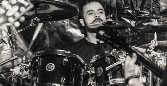 ORTHOSTAT: Assista ao drum cam para a faixa “Orthostat”